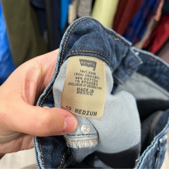 Vintage Y2K Levi's 545 Low Rise Boot Cut Jeans dark Blue wash, 10 medium - Picture 4 of 8